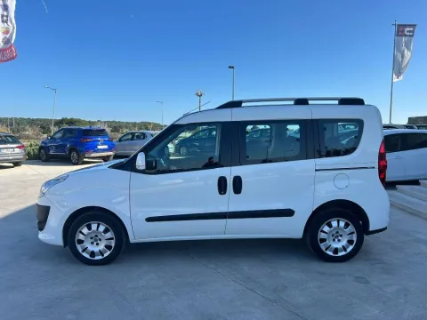Fiat Doblo 1.6 mjt 16v Active 90cv - Immagine 4