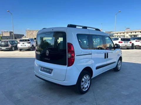 Fiat Doblo 1.6 mjt 16v Active 90cv - Immagine 8