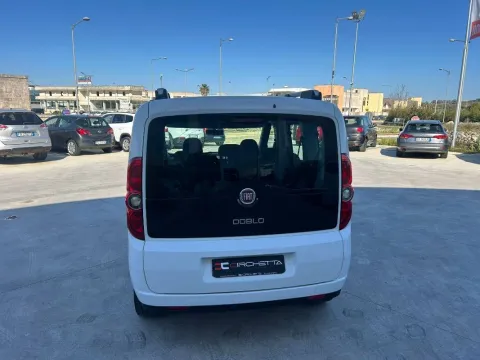 Fiat Doblo 1.6 mjt 16v Active 90cv - Immagine 10