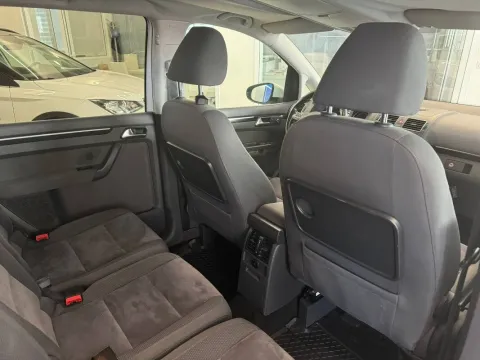 Volkswagen Touran 2.0 tdi Highline dsg - Immagine 15