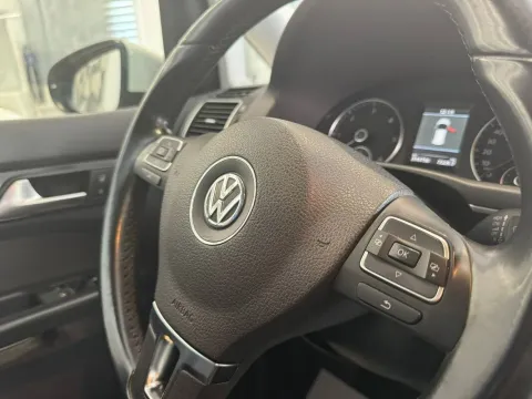 Volkswagen Touran 2.0 tdi Highline dsg - Immagine 24