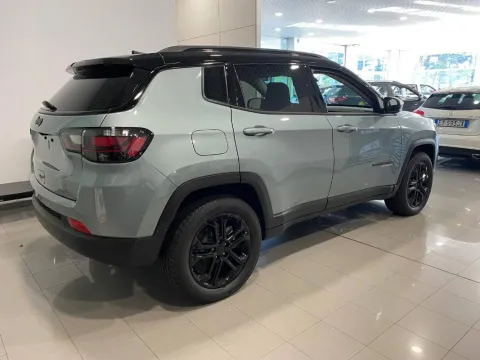 Jeep Compass 1.3 turbo t4 phev S 4xe auto - Immagine 4