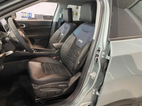 Jeep Compass 1.3 turbo t4 phev S 4xe auto - Immagine 7