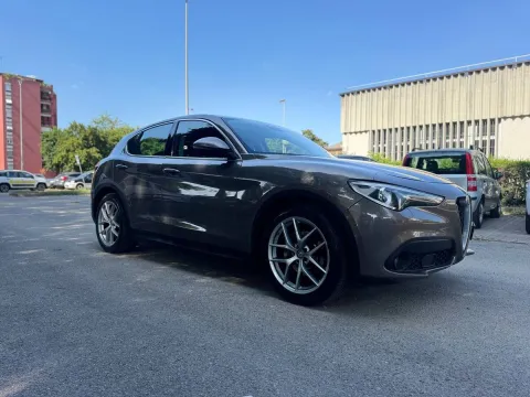 Alfa Romeo Stelvio 2.2 t Business rwd 180cv auto - Immagine 3