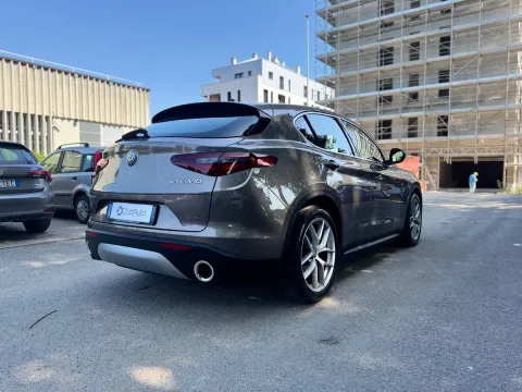 Alfa Romeo Stelvio 2.2 t Business rwd 180cv auto - Immagine 5