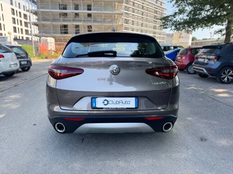 Alfa Romeo Stelvio 2.2 t Business rwd 180cv auto - Immagine 6