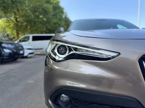 Alfa Romeo Stelvio 2.2 t Business rwd 180cv auto - Immagine 9