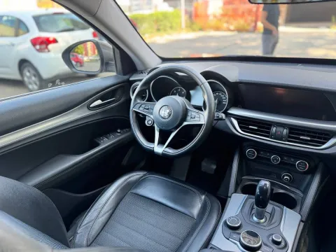 Alfa Romeo Stelvio 2.2 t Business rwd 180cv auto - Immagine 11