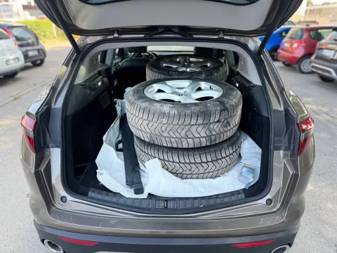 Alfa Romeo Stelvio 2.2 t Business rwd 180cv auto - Immagine 17