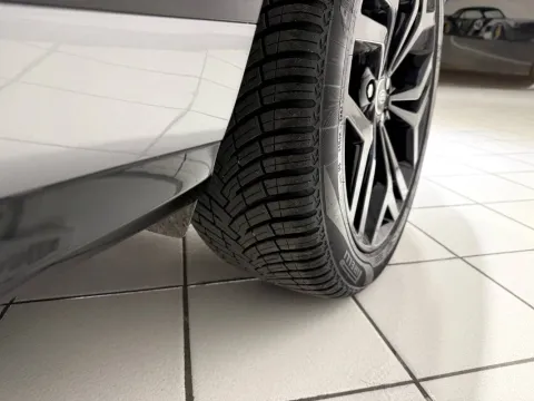 Land Rover Range Rover Evoque 2.0d i4 mhev R-Dynamic HSE awd 180cv auto - Immagine 28