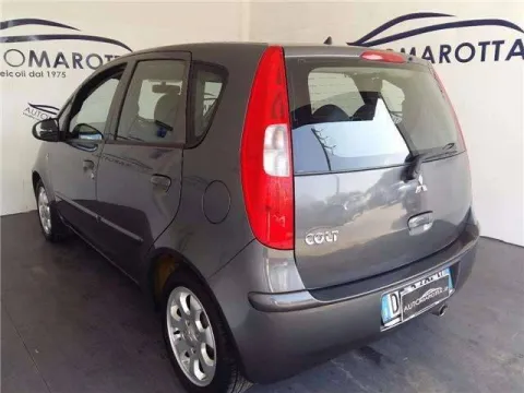 Mitsubishi Colt 5p 1.5 di-d HP Instyle - Immagine 2