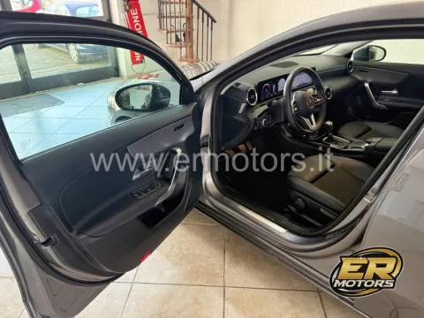 Mercedes A 180 d Business - Immagine 11