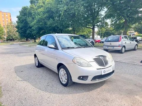 Lancia Ypsilon 1.2 8v Argento - Immagine 3