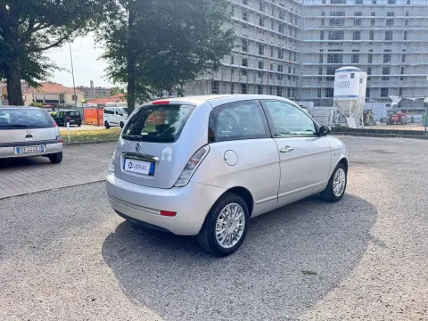 Lancia Ypsilon 1.2 8v Argento - Immagine 5