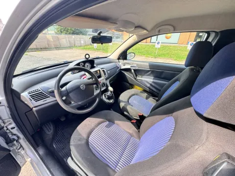 Lancia Ypsilon 1.2 8v Argento - Immagine 12