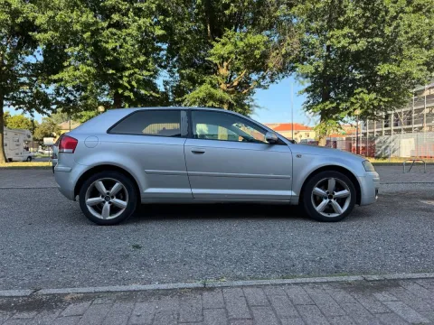 Audi A3 2.0 tdi Ambiente - Immagine 4