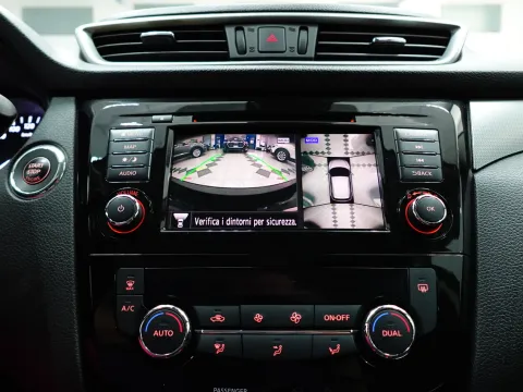 Nissan Qashqai 1.5 dci N-Connecta 115cv - Immagine 21