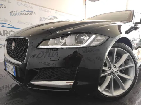 Jaguar XF 2.0d Prestige Business edition 180cv auto - Immagine 2