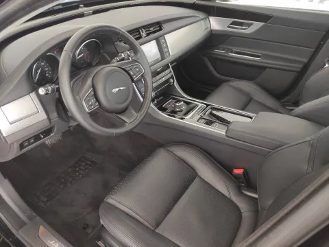 Jaguar XF 2.0d Prestige Business edition 180cv auto - Immagine 9