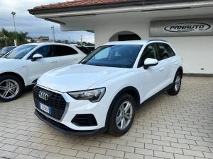 Audi Q3 35 2.0 tdi Business s-tronic - Immagine 3