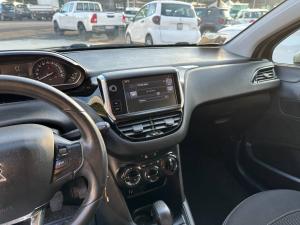 Peugeot 208 1.2 puretech Allure 82cv 5p - Immagine 12