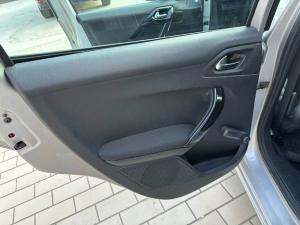Peugeot 208 1.2 puretech Allure 82cv 5p - Immagine 16