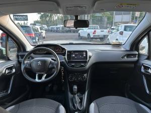 Peugeot 208 1.2 puretech Allure 82cv 5p - Immagine 18