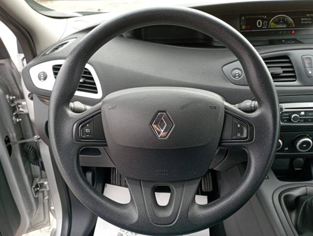Renault Renault Scenic 1.5 dci energy s&s 110cv - Immagine 9