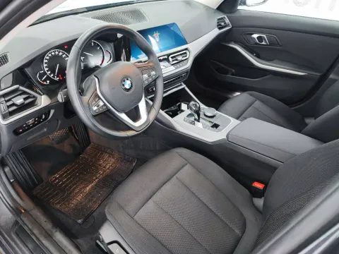 BMW 318d Touring Business Advantage auto - Immagine 9