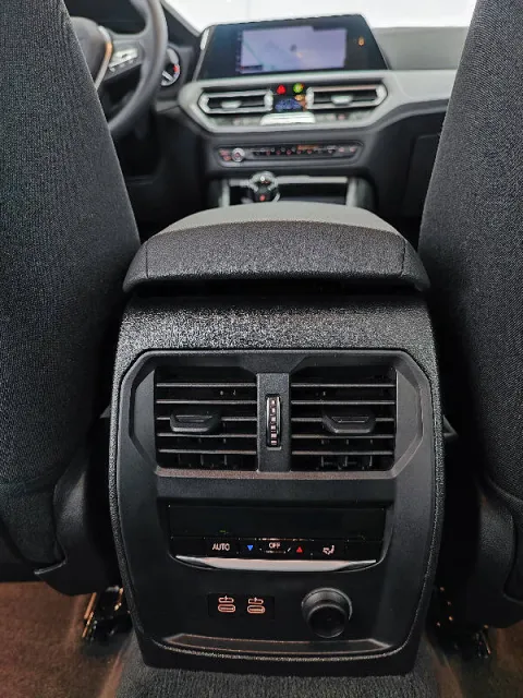 BMW 318d Touring Business Advantage auto - Immagine 20