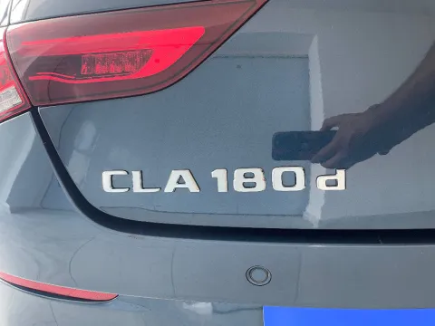 Mercedes CLA Shooting Brake 180 d Business auto - Immagine 11