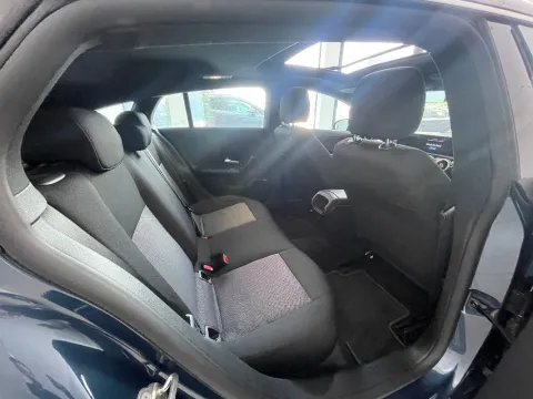 Mercedes CLA Shooting Brake 180 d Business auto - Immagine 15