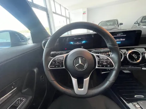 Mercedes CLA Shooting Brake 180 d Business auto - Immagine 18