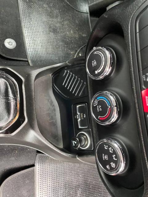 Jeep Jeep Renegade 1.6 mjt Limited fwd 120cv - Immagine 13
