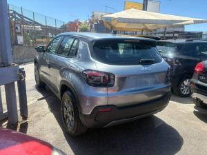Jeep Avenger 1.2 t. Longitude fwd 100cv - Immagine 4