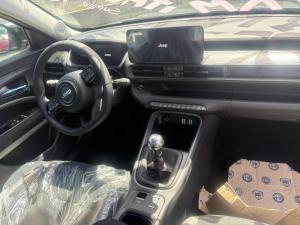 Jeep Avenger 1.2 t. Longitude fwd 100cv - Immagine 8