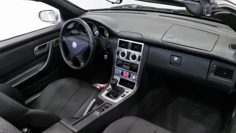 Tesla Model Y Long Range Dual Motor awd - Immagine 10