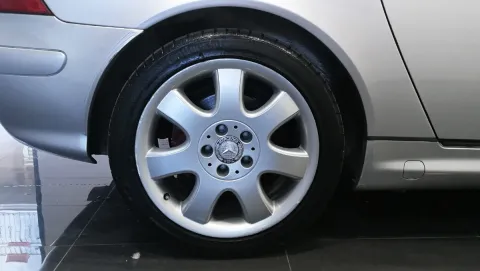Tesla Model Y Long Range Dual Motor awd - Immagine 15