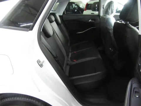 Opel Grandland 1.5 ecotec Business Elegance s&s 130cv at8 - Immagine 10