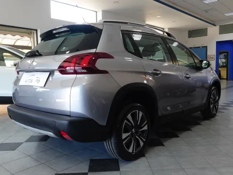 Peugeot 2008 1.5 bluehdi Allure s&s 100cv 5marce - Immagine 4