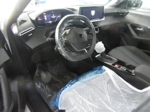 Peugeot 2008 1.2 puretech Allure s&s 100cv - Immagine 8