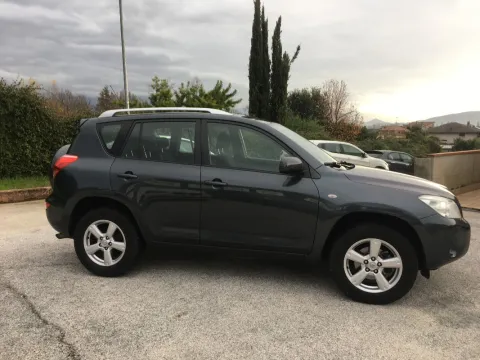 Mitsubishi L200 d.cab 2.5 di-d Intense Plus 178cv N1 E5 - Immagine 4
