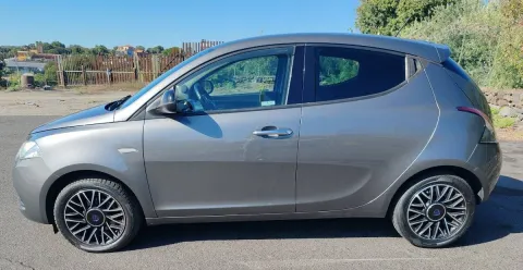 Lancia Ypsilon 1.3 mjt Mya s&s 95cv - Immagine 9