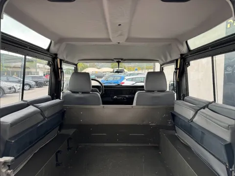 Land Rover Defender 90 2.5 td County SW - Immagine 12