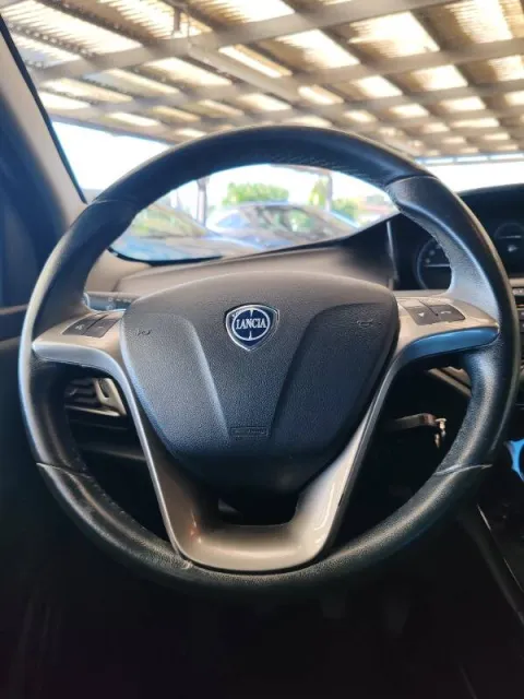 Lancia Ypsilon 1.3 mjt Mya s&s 95cv - Immagine 21