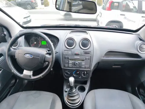 Ford Fiesta 5p 1.4 tdci Ghia - Immagine 3