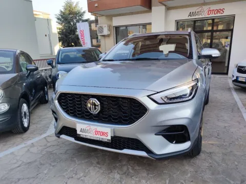 Jaguar F-Pace 2.0d i4 mhev R-Dynamic SE awd 204cv auto - Immagine 1