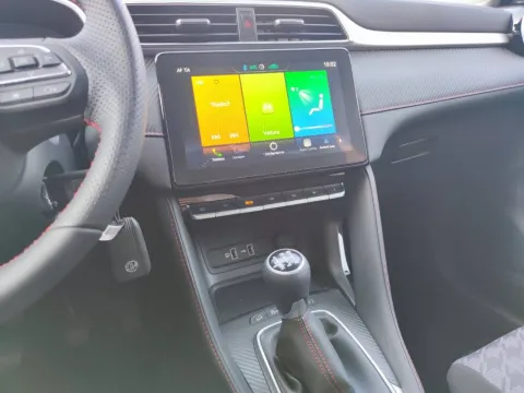 Jaguar F-Pace 2.0d i4 mhev R-Dynamic SE awd 204cv auto - Immagine 13