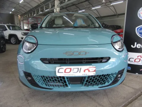 Fiat 600 1.2 hybrid La Prima 110cv auto - Immagine 3