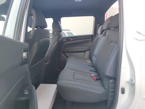 Ssangyong Rexton Sports XL 2.2 e-xdi Road 4wd - Immagine 9
